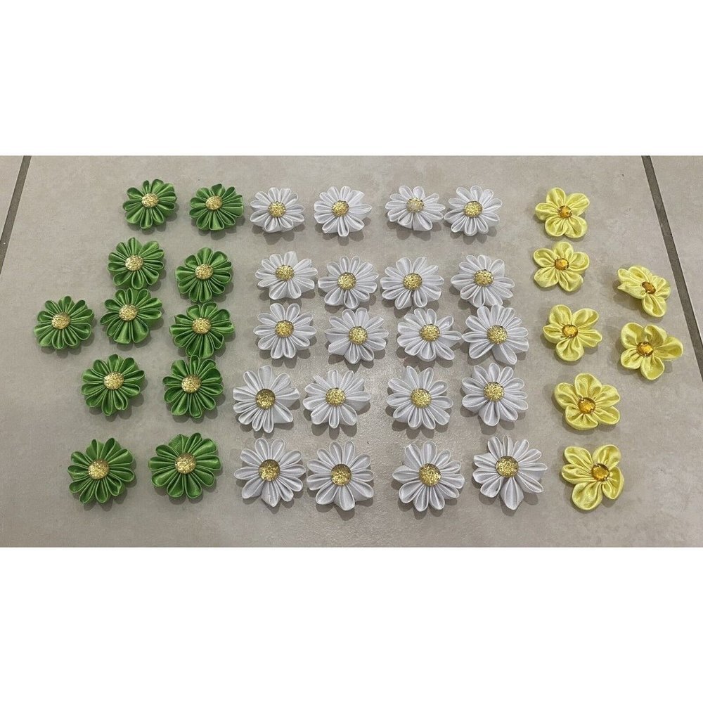 3/$15 SALE - 38 pcs White, Green, Yellow Daises Flowers Fabric Floral Wedding